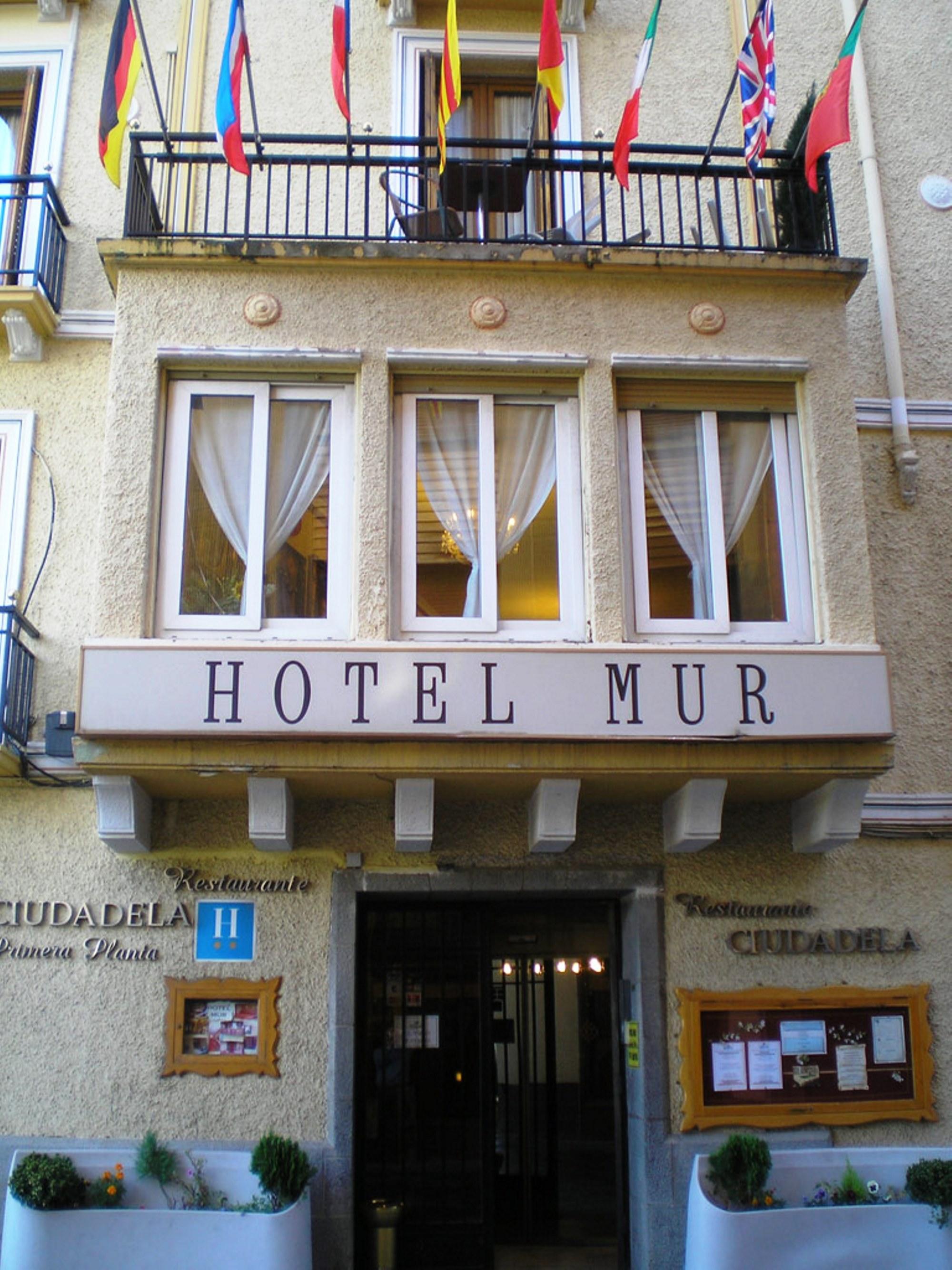 Hotel Mur جاكا المظهر الخارجي الصورة